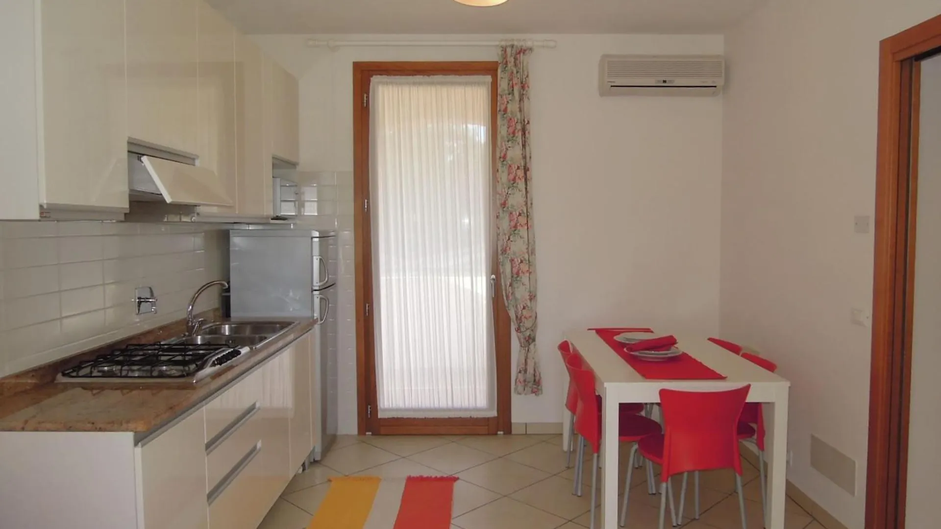 Charming Three Room Apartment Bibione